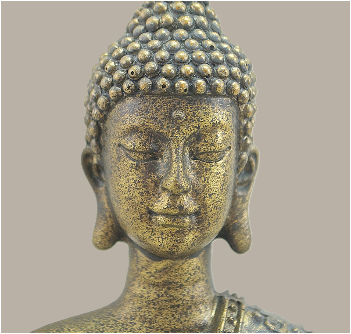 Thai Buddha sitzend altgold Höhe: 20 cm