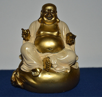 Lachender Buddha sitzend auf Geldsack (Figur 3) Höhe 10 cm